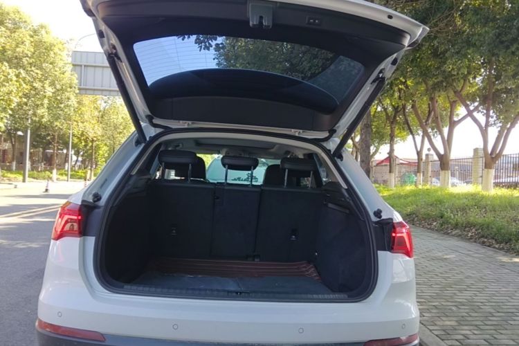Audi Q3 2020 immagine di auto #21