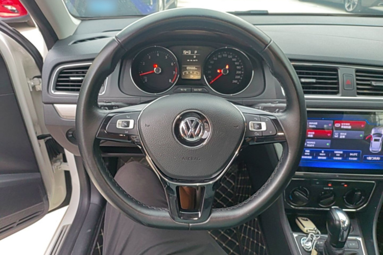 Volkswagen Lavida 2018 #15 Volkswagen Lavida 2018 car image #15