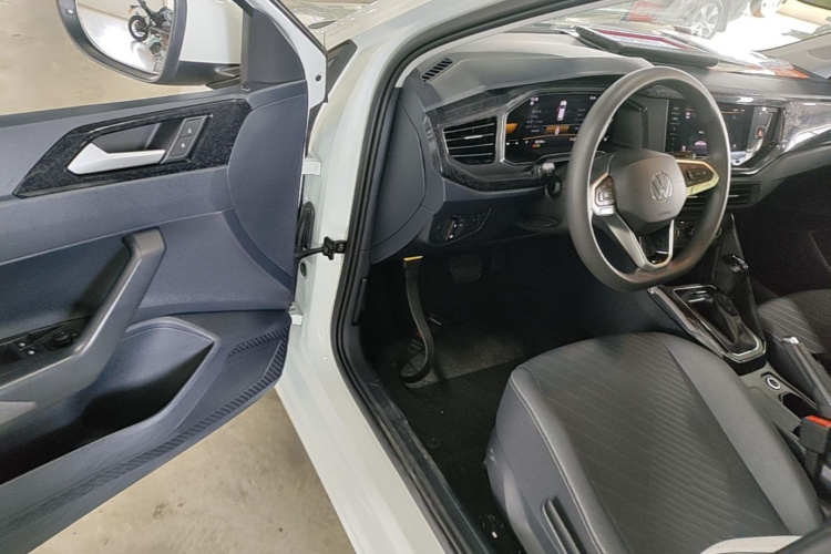 Volkswagen Lavida 2024 car image #16