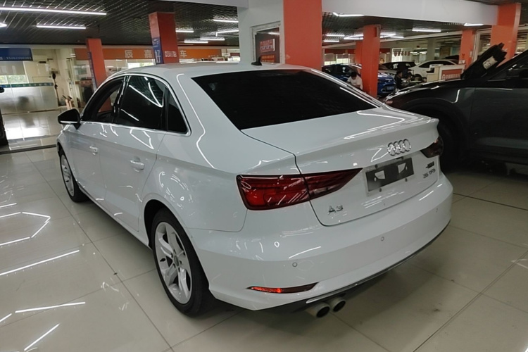 Audi A3 2019 car image #5