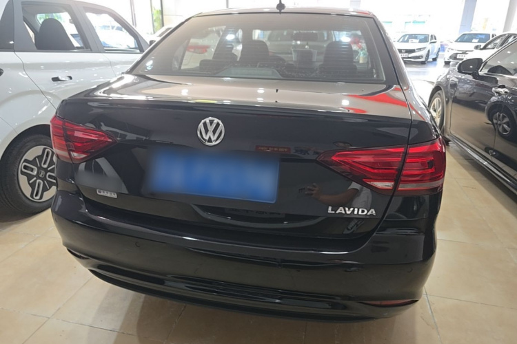 Volkswagen Lavida 2020 car image #6