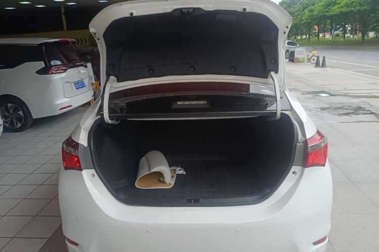 Toyota Corolla 2017 car image #19
