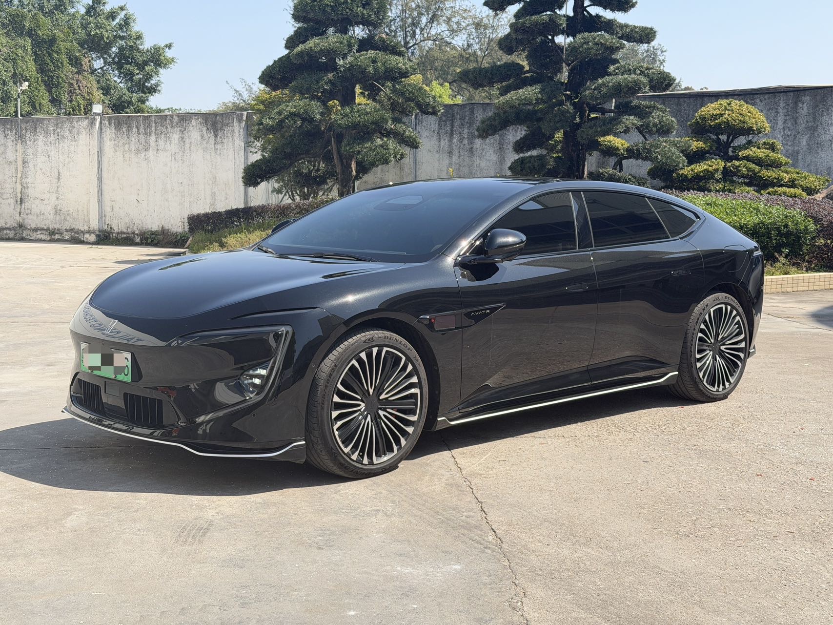 Avatr 12 2025 immagine di auto 