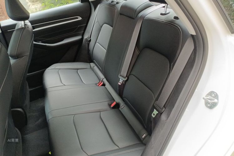 GEELY Emgrand 2025 car image #19