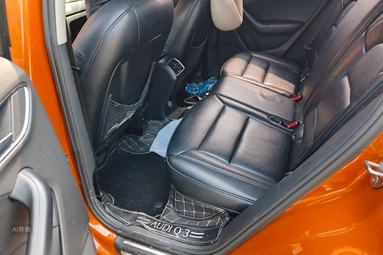 Audi Q3 2016 car image #19