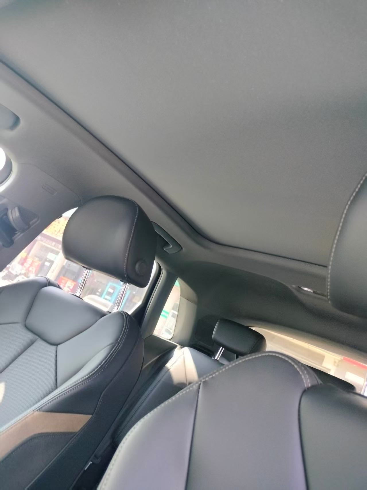 Audi Q3 2023 car image #4