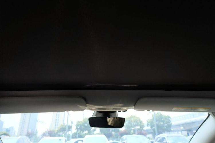 Tesla Model 3 2020 car image #20