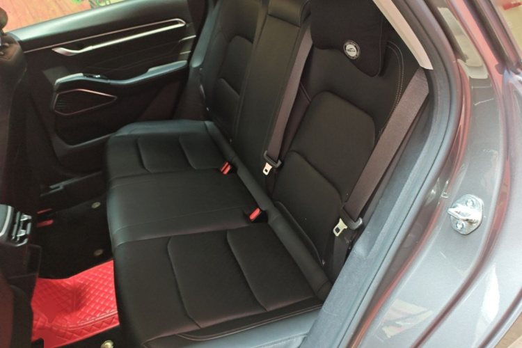GEELY Emgrand 2022 car image #17