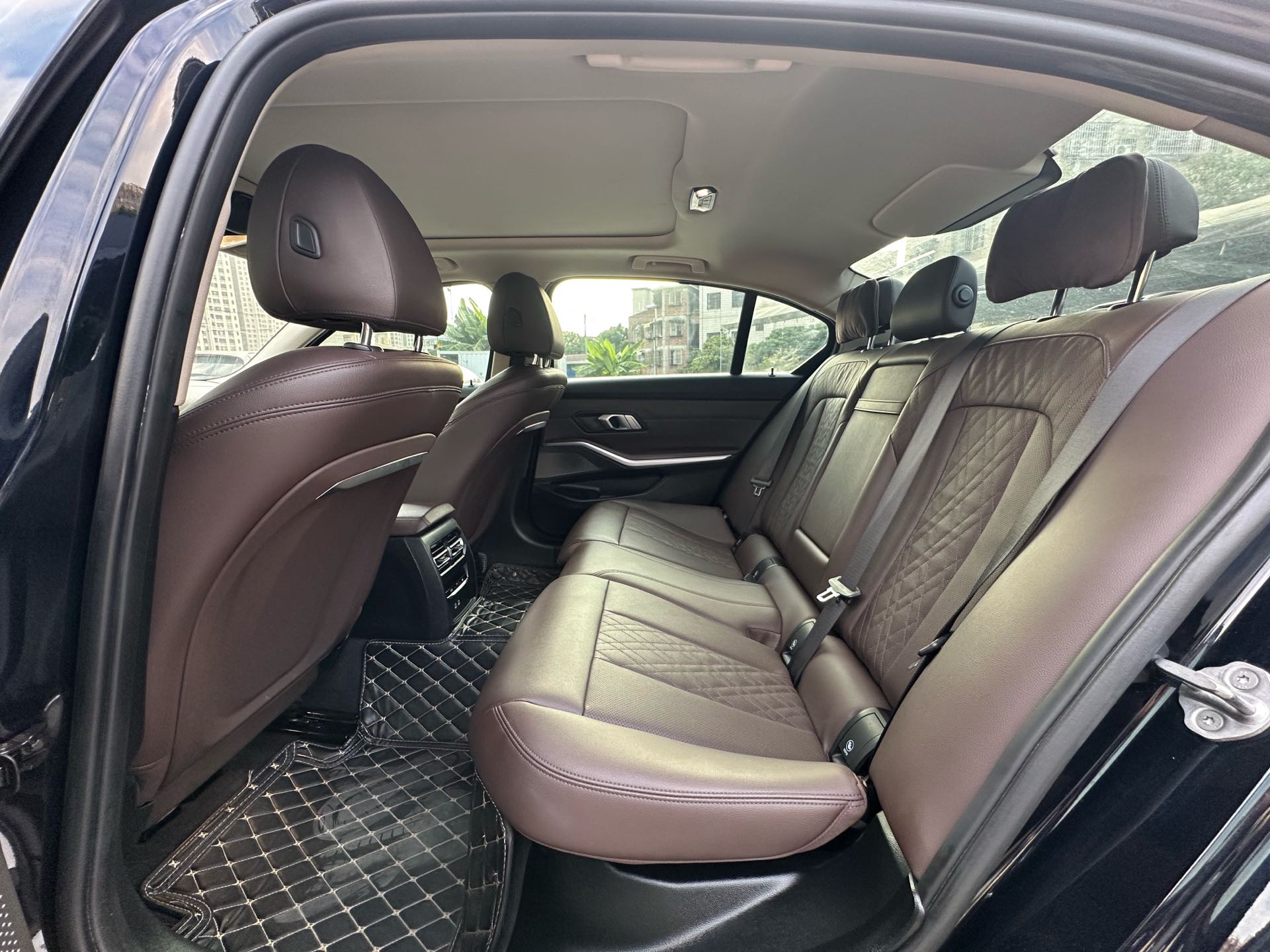 BMW 3 Series 2023 #6 BMW 3 Series 2023 immagine di auto #6