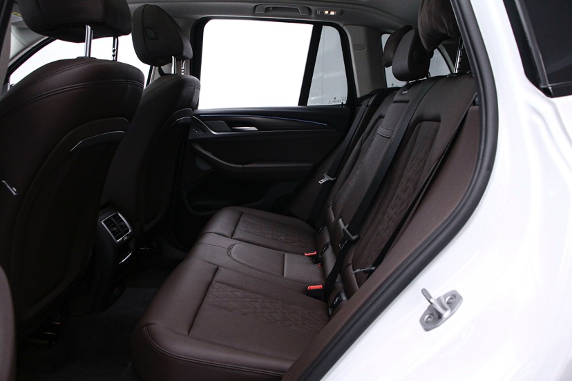 BMW X3 2024 #4 BMW X3 2024 car image #4