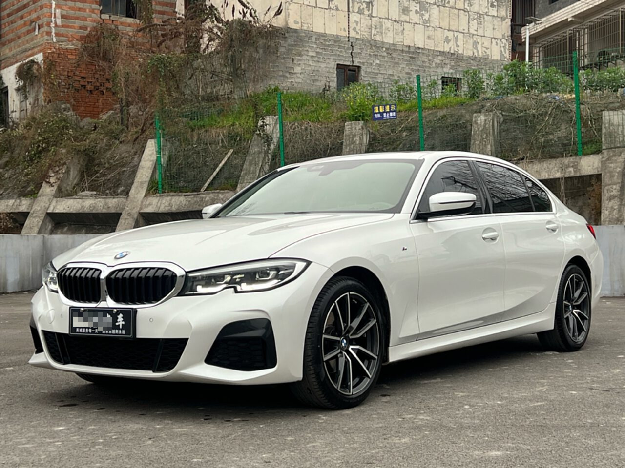 BMW 3 Series 2022 car image #2