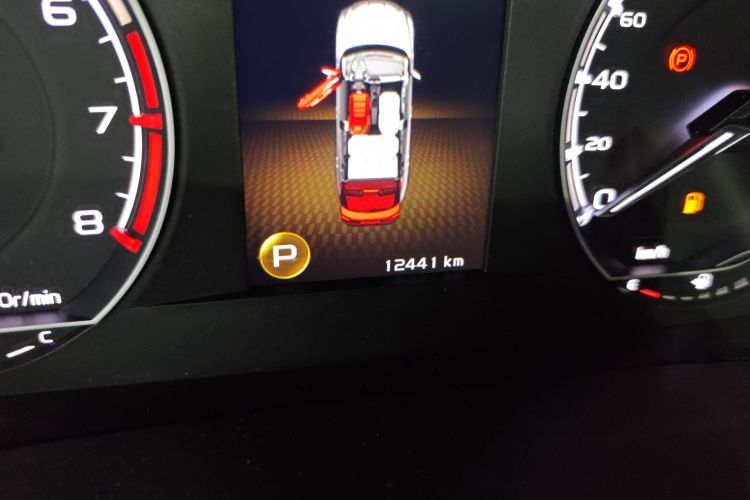 GEELY Coolray 2021 car image #11
