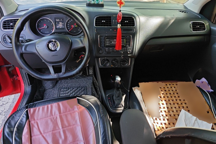 Volkswagen Polo 2015 #11 Volkswagen Polo 2015 car image #11