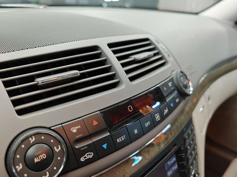 Mercedes-Benz E AMG 2008 immagine di auto #20