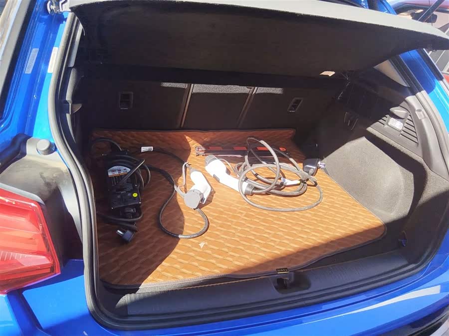 Audi Q2L e-tron 2020 car image #20