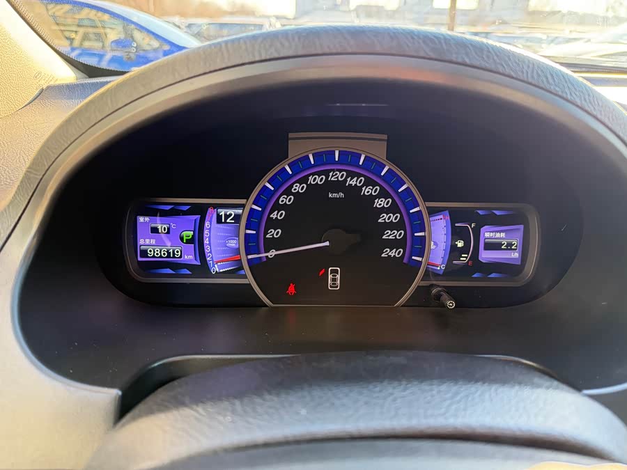 BYD S6 2012 изображение автомобиля #20