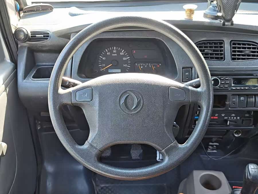 2013 car image #20