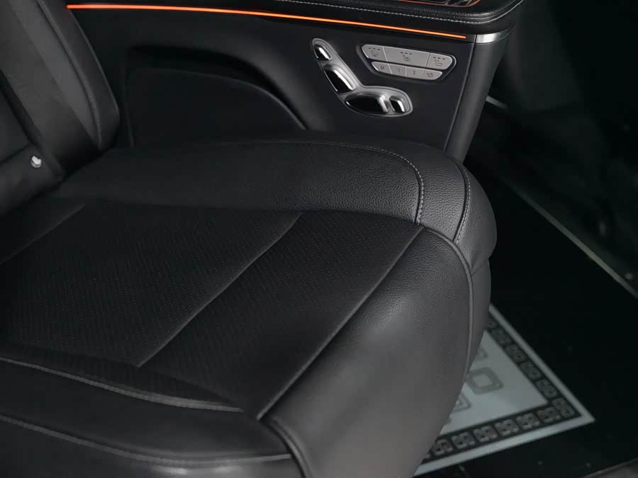 Mercedes-Benz V Class 2024 car image #20