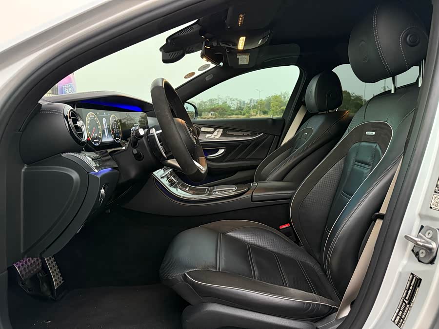 Mercedes-Benz E AMG 2019 immagine di auto #20