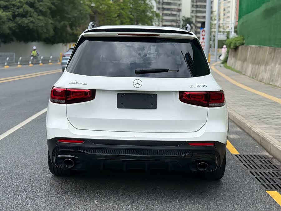 Mercedes-Benz GLB AMG 2023 immagine di auto #20