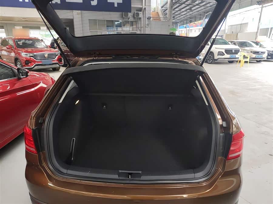 Volkswagen Cross Lavida 2017 immagine di auto #20