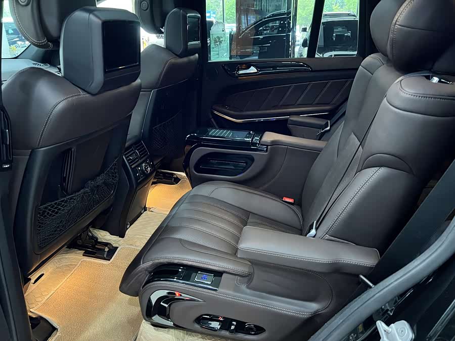 Mercedes-Benz GLS AMG 2016 صورة سيارة #20