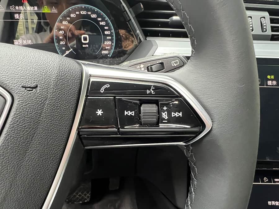 Audi e-tron 2024 #20 Audi e-tron 2024 car image #20