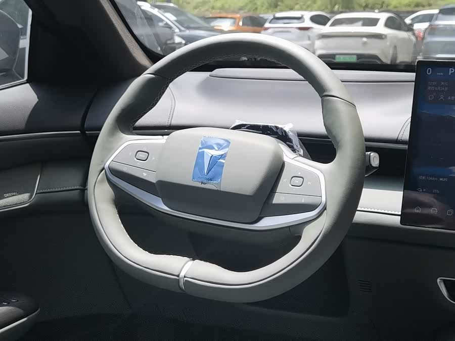 Deepal S07 2025 #20 Deepal S07 2025 car image #20