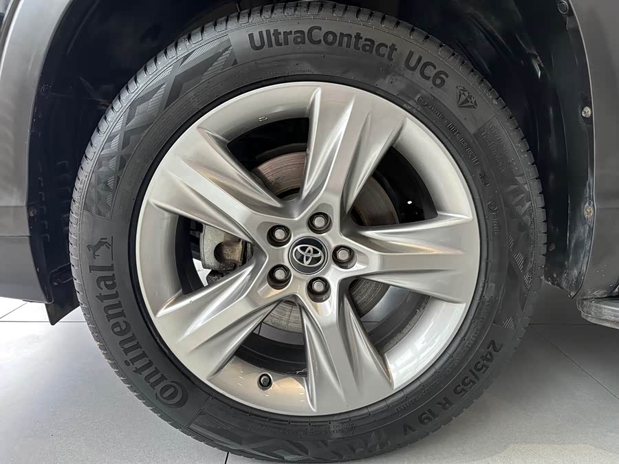 Toyota Highlander 2019 car image #20