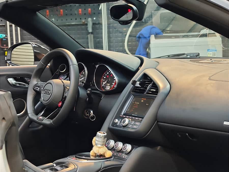 Audi R8 2012 immagine di auto #20