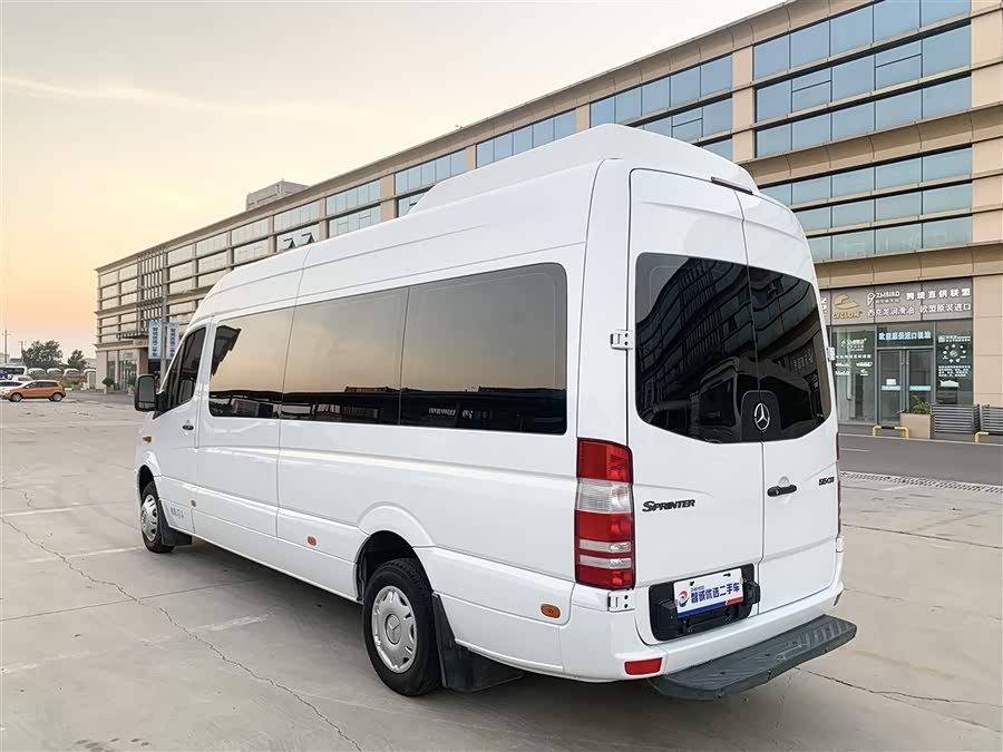 Mercedes-Benz Sprinter 2014 car image #20