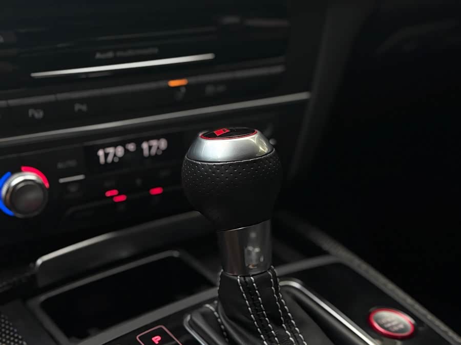 Audi S7 2014 car image #20