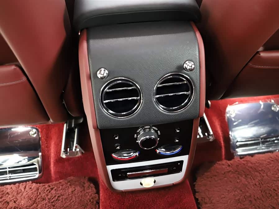 Rolls-Royce Cullinan 2021 car image #20