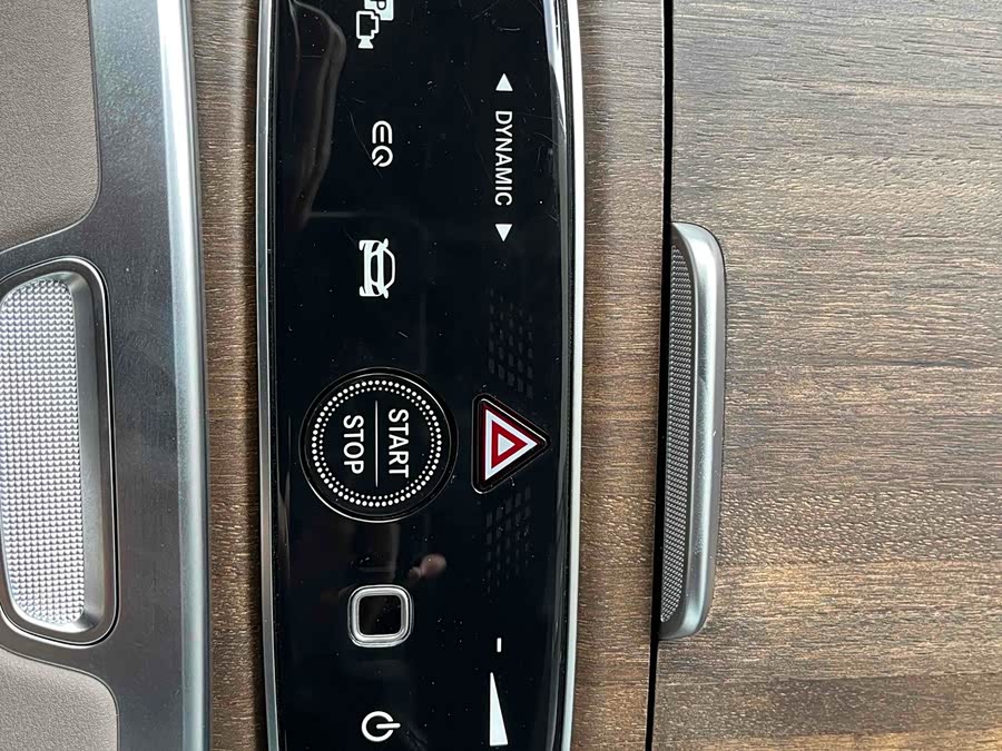 Mercedes-Benz EQS Class 2022 car image #20