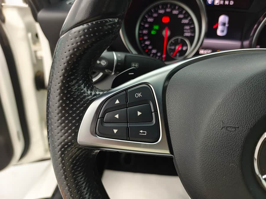 Mercedes-Benz SLC Class 2017 car image #20