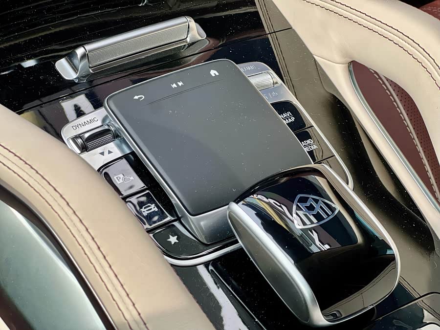 Mercedes-Benz Maybach GLS 2024 صورة سيارة #20