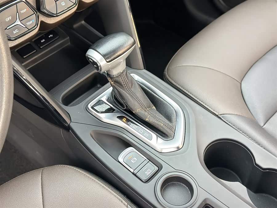 GAC Trumpchi GS4 2016 #20 GAC Trumpchi GS4 2016 car image #20