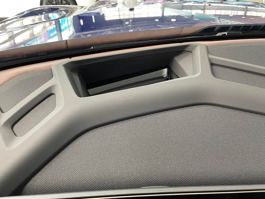 BMW XM 2024 immagine di auto #20