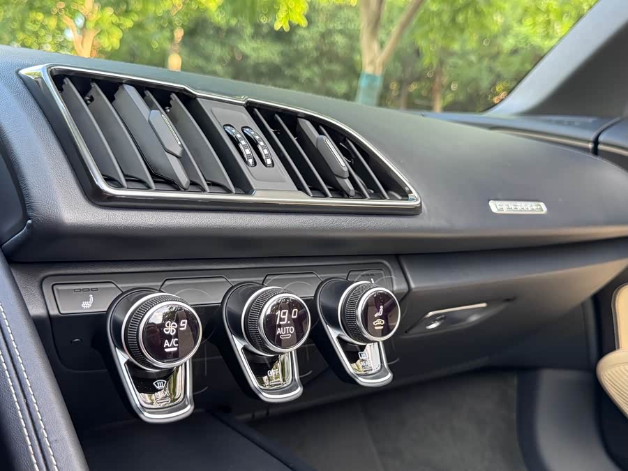 BMW 1 Series (Imported) 2020 #20 BMW 1 Series (Imported) 2020 car image #20