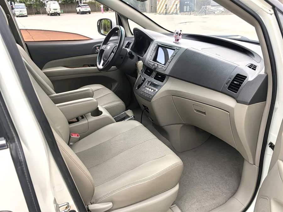 BYD M6 2016 car image #20