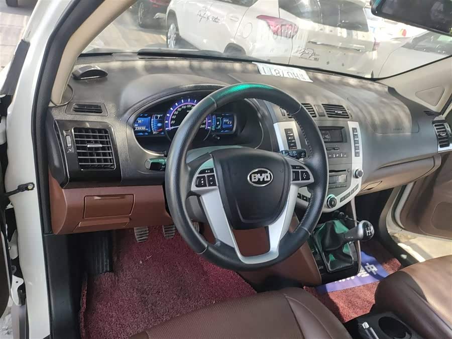 BYD S6 2015 car image #20