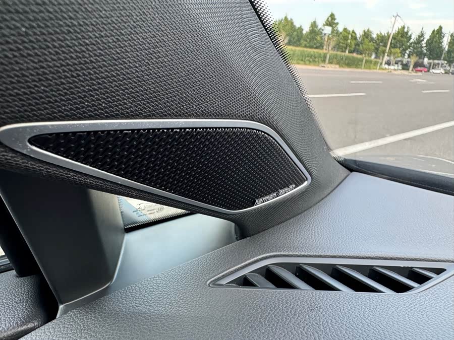 Volkswagen GolfGTI 2022 car image #20