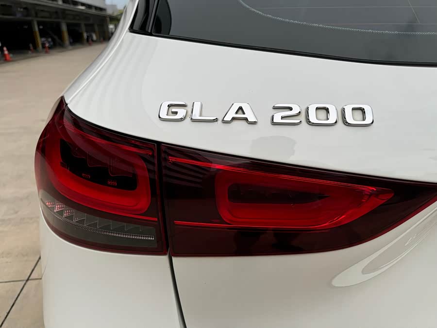 Mercedes-Benz GLA Class 2022 car image #20