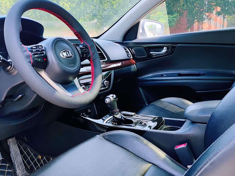 起亚 起亚K4 2014 汽车图片 #20