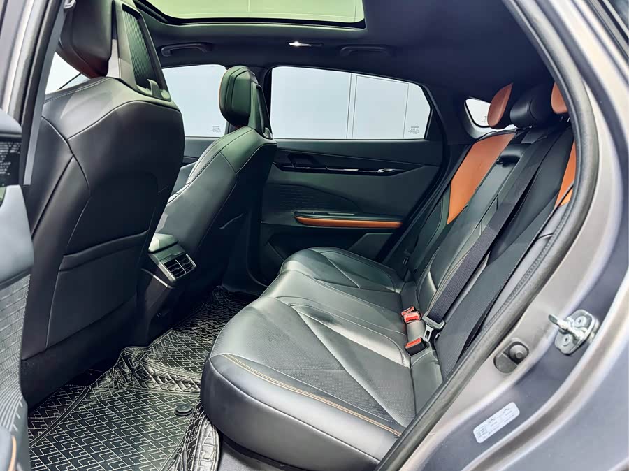 Changan UNI-V iDD 2022 car image #20