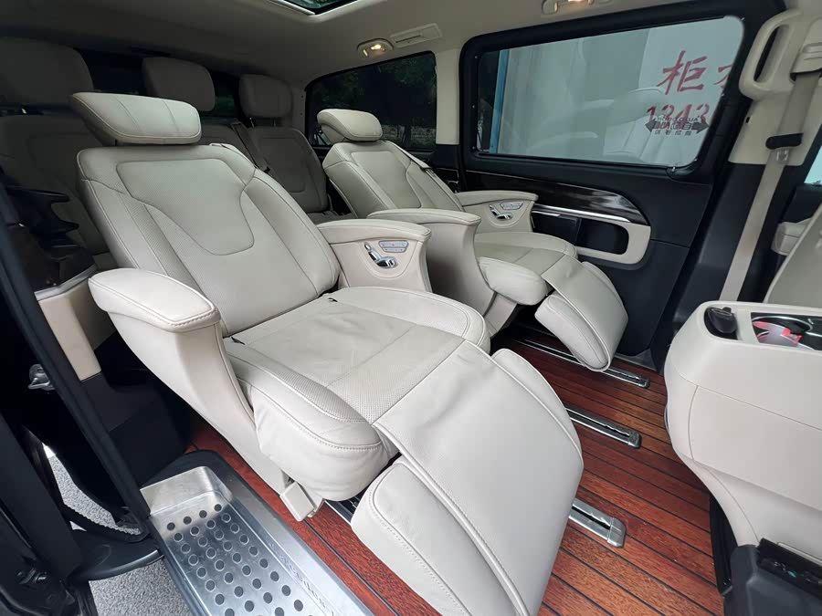 Mercedes-Benz V Class 2019 #20 Mercedes-Benz V Class 2019 car image #20