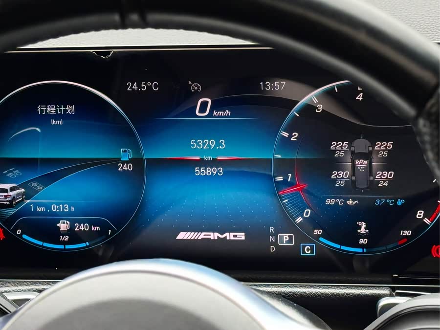 Mercedes-Benz GLB AMG 2022 immagine di auto #20