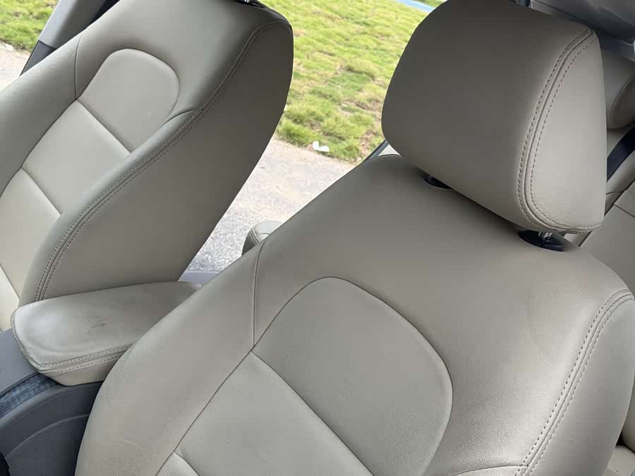 Skoda Superb 2013 car image #20