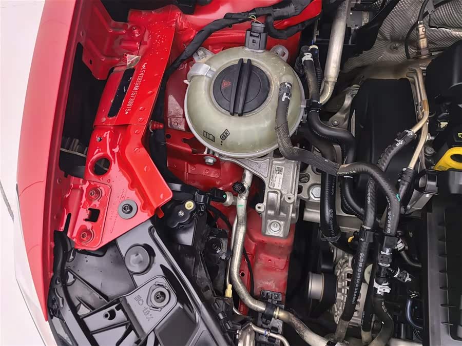 Audi Q2L 2018 car image #20