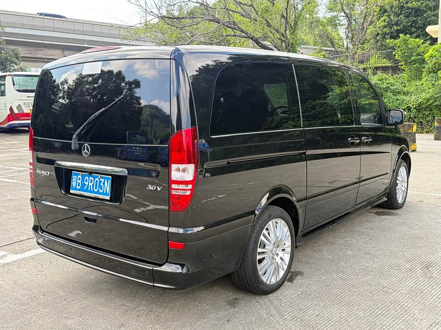 Mercedes-Benz Viano 2016 imagen de coche #20